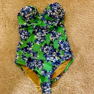 Gorgeous J crew bustier swim suit